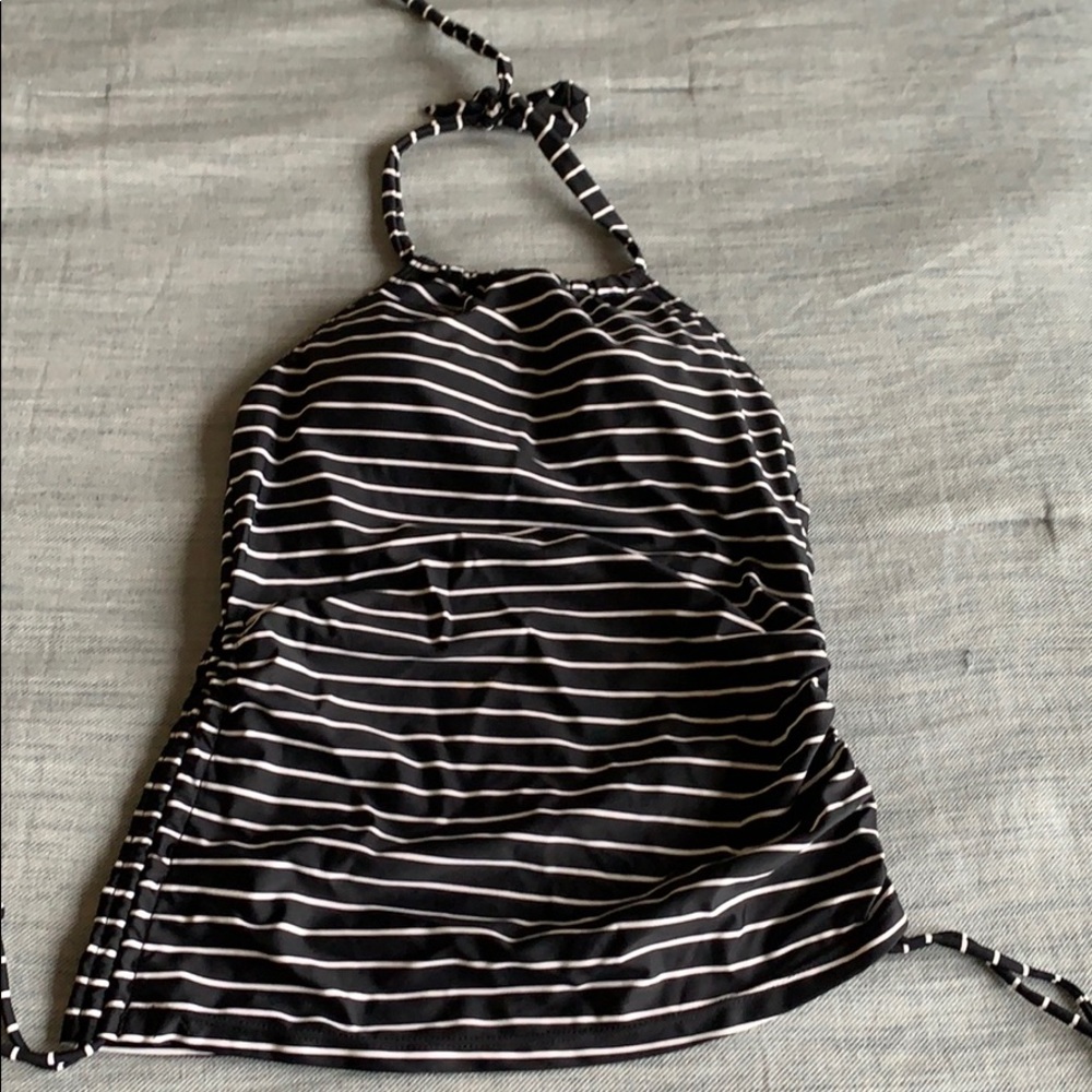 Janela bay halter swim top size S